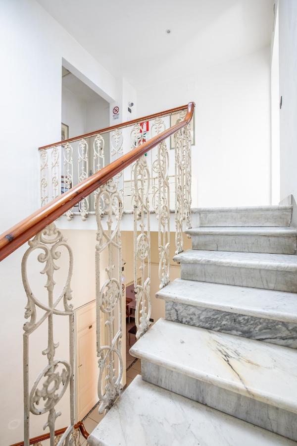 Hotel Paolina Виареджо Екстериор снимка