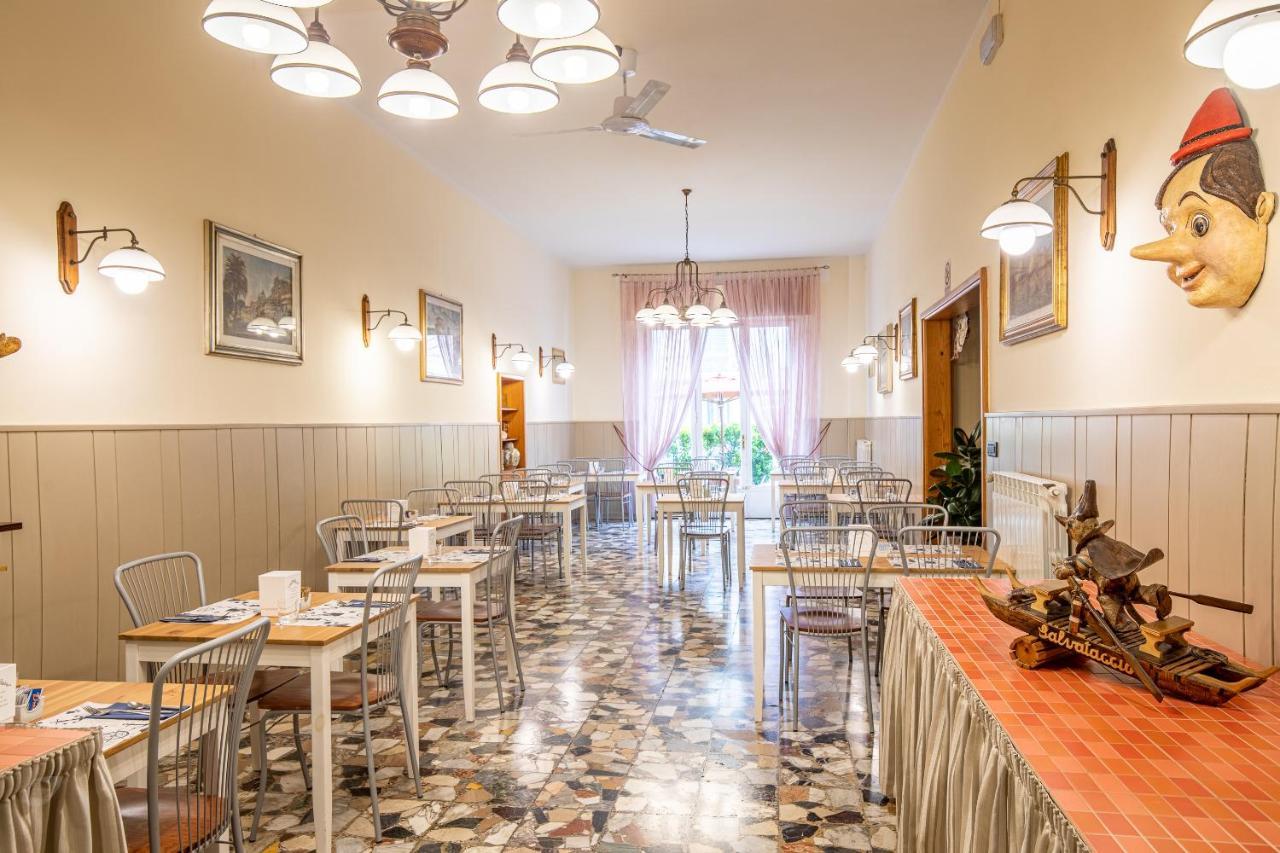 Hotel Paolina Виареджо Екстериор снимка