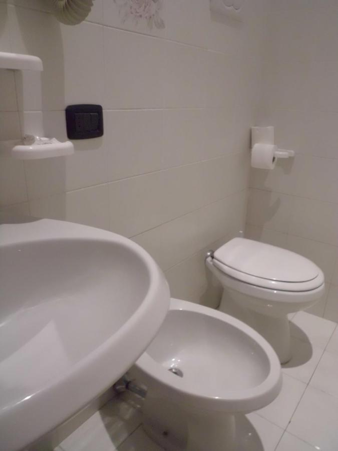 Hotel Paolina Виареджо Стая снимка